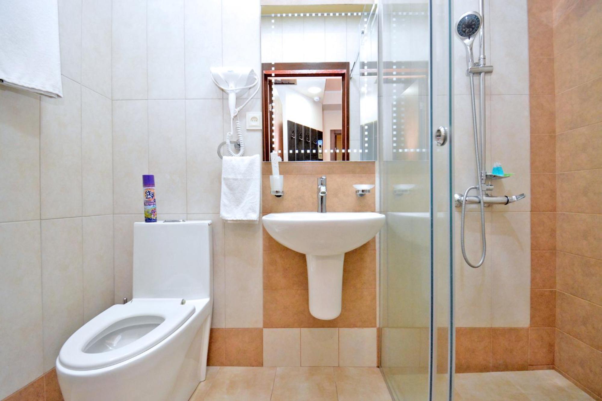 Partez Hotel Jerevan Exteriör bild